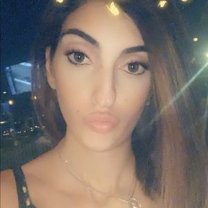 Meet your Posher, Stephanie